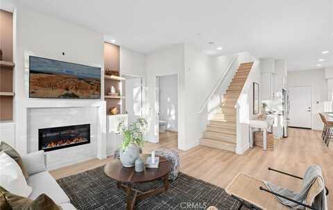 164 Harringay, Irvine, CA 92618