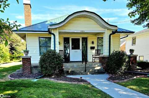 2224 Sunnyside Avenue, Burlington, IA 52601