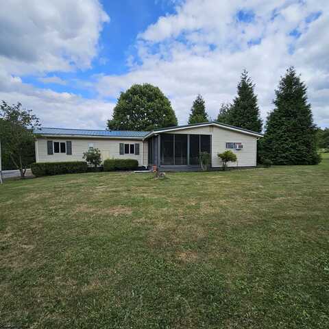 1451 Snake Hill Road, Masontown, WV 26542