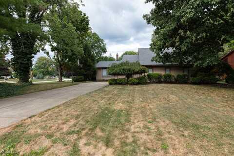 2051 Kingsborough Drive, Painesville, OH 44077