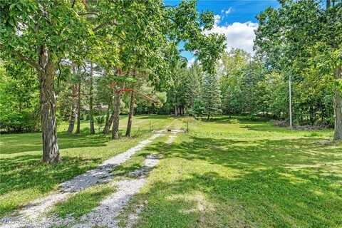 18229 Howe Road, Strongsville, OH 44136