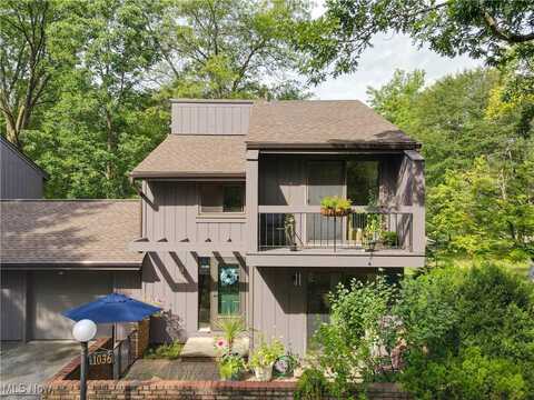 1036 Canyon View Road, Sagamore Hills, OH 44067