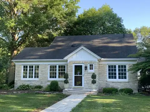 1095 Woodside Drive, Freeport, IL 61032