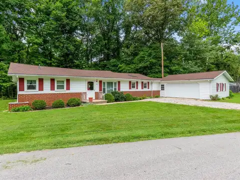 3233 S Leisure Place, West Terre Haute, IN 47885