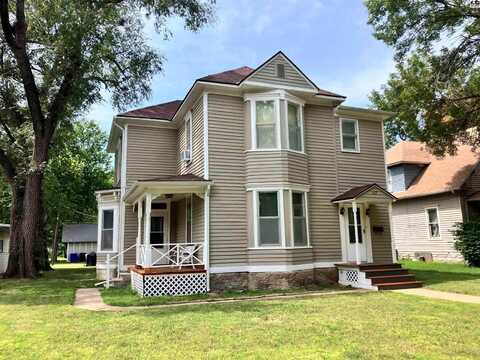 117 North 1St St, Lindsborg, KS 67456