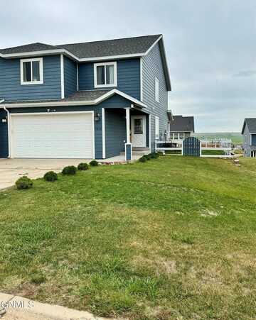 5809 Vanessa Avenue, Williston, ND 58801