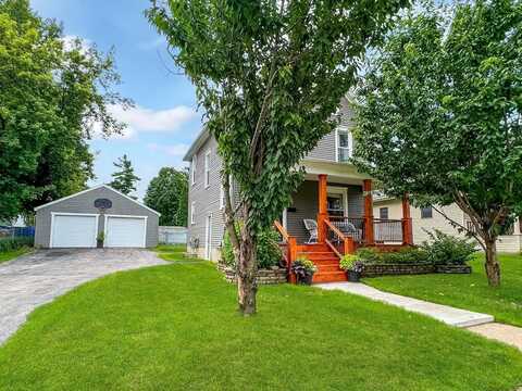 703 West Cottonwood Street, Freeport, IL 61032