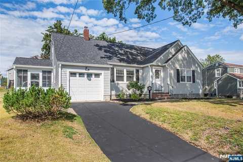 3 Hillcrest Avenue, Butler, NJ 07405