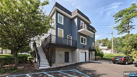 126 Newark Pompton Turnpike A, Pequannock, NJ 07440