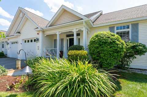 9 Old Stage Road, Litchfield, NH 03052