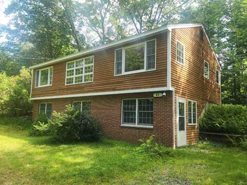 13 Woodland Road, Nottingham, NH 03290