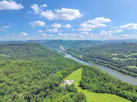 250 E ROBERTSON MOUNTAIN Road, Narrows, VA 24124