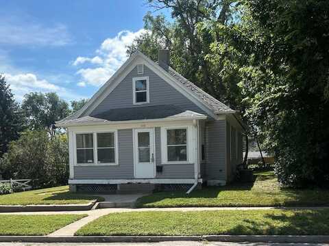 3212 Indiana Ave, Sioux City, IA 51106
