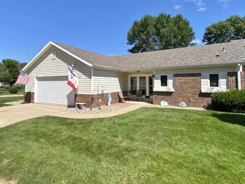 19 Park Village, Le Mars, IA 51031