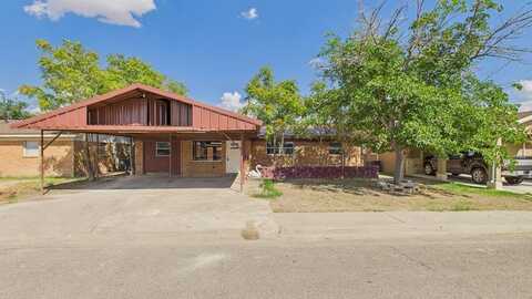 2210 Country Club Dr, Pecos, TX 79772