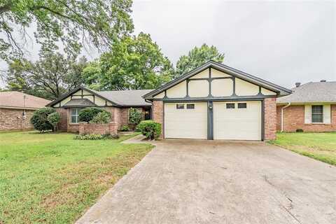 1010 Purdue Drive, Arlington, TX 76012