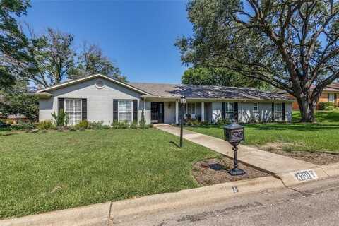 4301 Winding Way, Benbrook, TX 76126