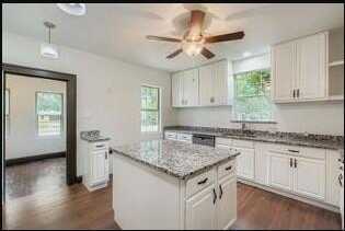 704 S Houston Street, Kaufman, TX 75142