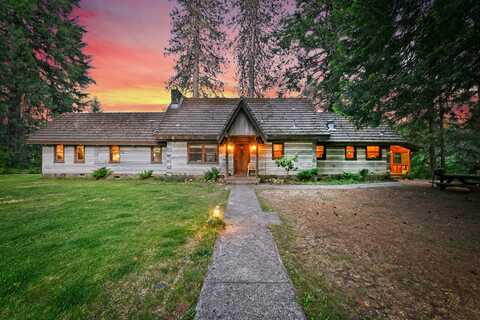 50000 Highway 62, Prospect, OR 97536