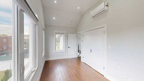 93 Skidmore Lane, New York, NY 11236