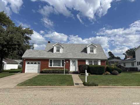 823 LAWNDALE Street, Lacon, IL 61540