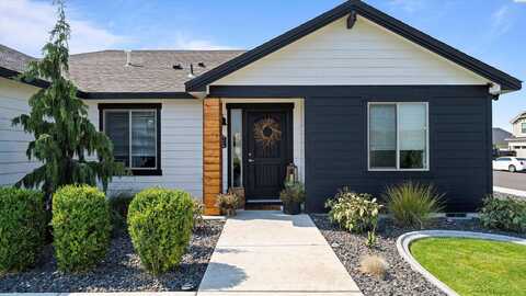 7810 Cassiar DR, Pasco, WA 99301