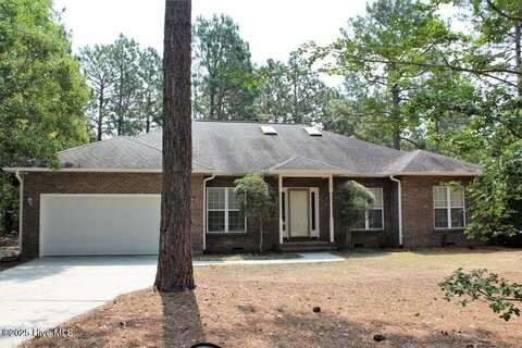 929 Cardinal Place, Vass, NC 28394