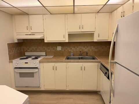 2320 S Cypress Bend Dr, Pompano Beach, FL 33069