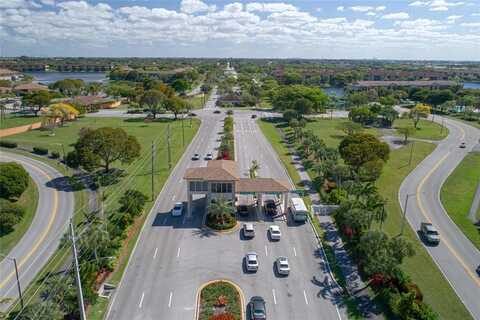 601 SW 142nd Ave, Pembroke Pines, FL 33027
