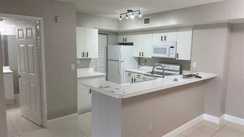 2600 S University Dr, Davie, FL 33328