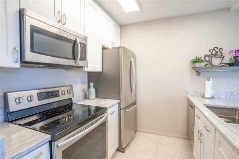 250 NE 20th St, Boca Raton, FL 33431