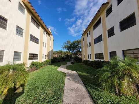2027 Coral Ridge Dr, Coral Springs, FL 33071