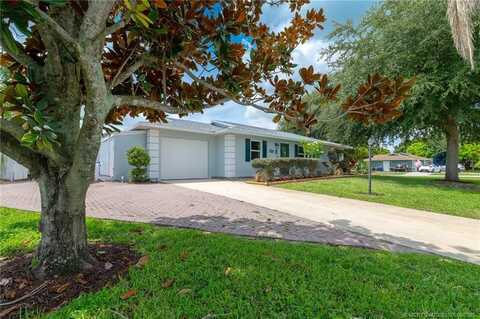 1000 NE Zebrina Senda, Jensen Beach, FL 34957