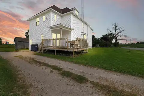 N6111 HILLCREST Road, FOND DU LAC, WI 54937