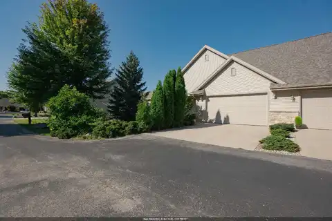 150 HILLSIDE Circle, FOND DU LAC, WI 54937