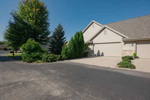 150 HILLSIDE Circle, FOND DU LAC, WI 54937