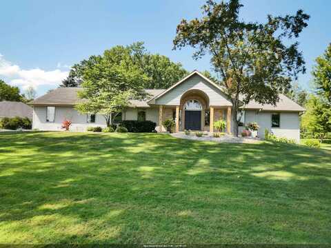 2753 SUMMERSET Circle, SUAMICO, WI 54173