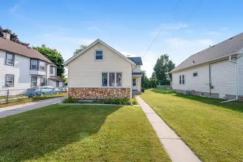 711 S 18TH Street, MANITOWOC, WI 54220