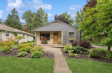 1212 W PARKWAY Boulevard, APPLETON, WI 54914
