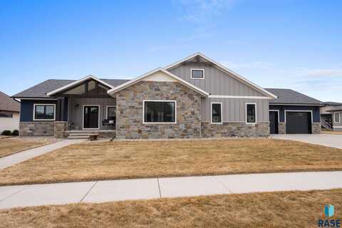 709 E Piping rock Ln, Sioux Falls, SD 57108