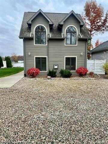 8065 S Portage Road, Jackson, MI 49201