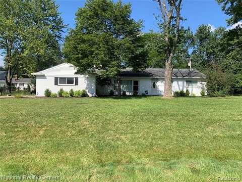 23695 E Newell Circle, Farmington Hills, MI 48336