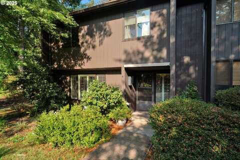 121 WESTBROOK WAY, Eugene, OR 97405
