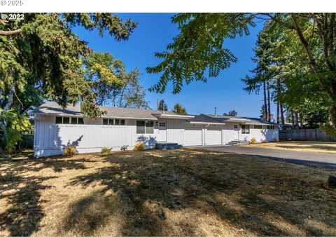 409 EASTFIELD DR, Oregon City, OR 97045