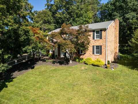 6235 Hidden Valley DR, Roanoke, VA 24018