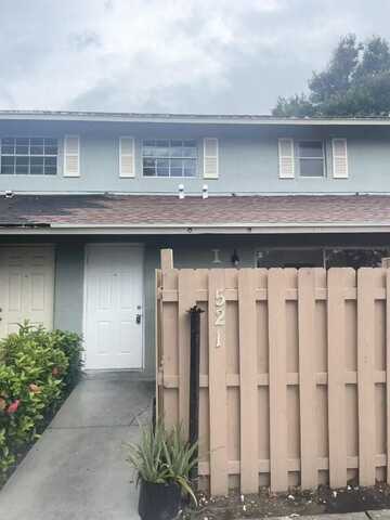 521 Cypress Way W, Palm Springs, FL 33406
