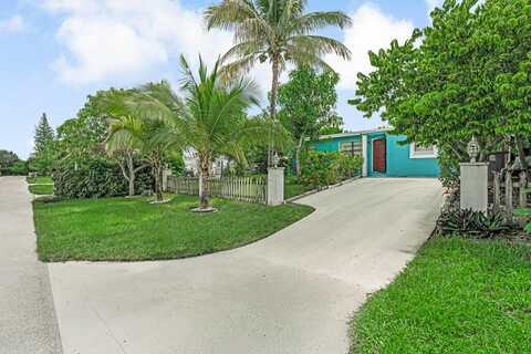 200 Ficus Tree Drive, Lake Worth, FL 33462
