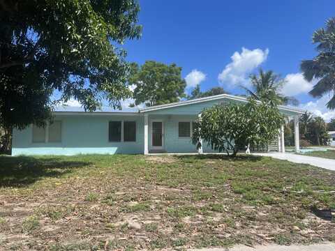 1395 NE Flora Place, Jensen Beach, FL 34957