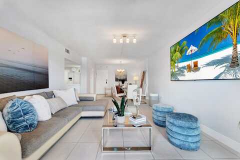 400 Kings Point Drive, Sunny Isles Beach, FL 33160