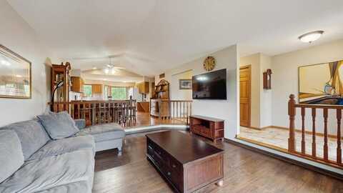 7335 Woodland Trail, Rockford, MN 55373